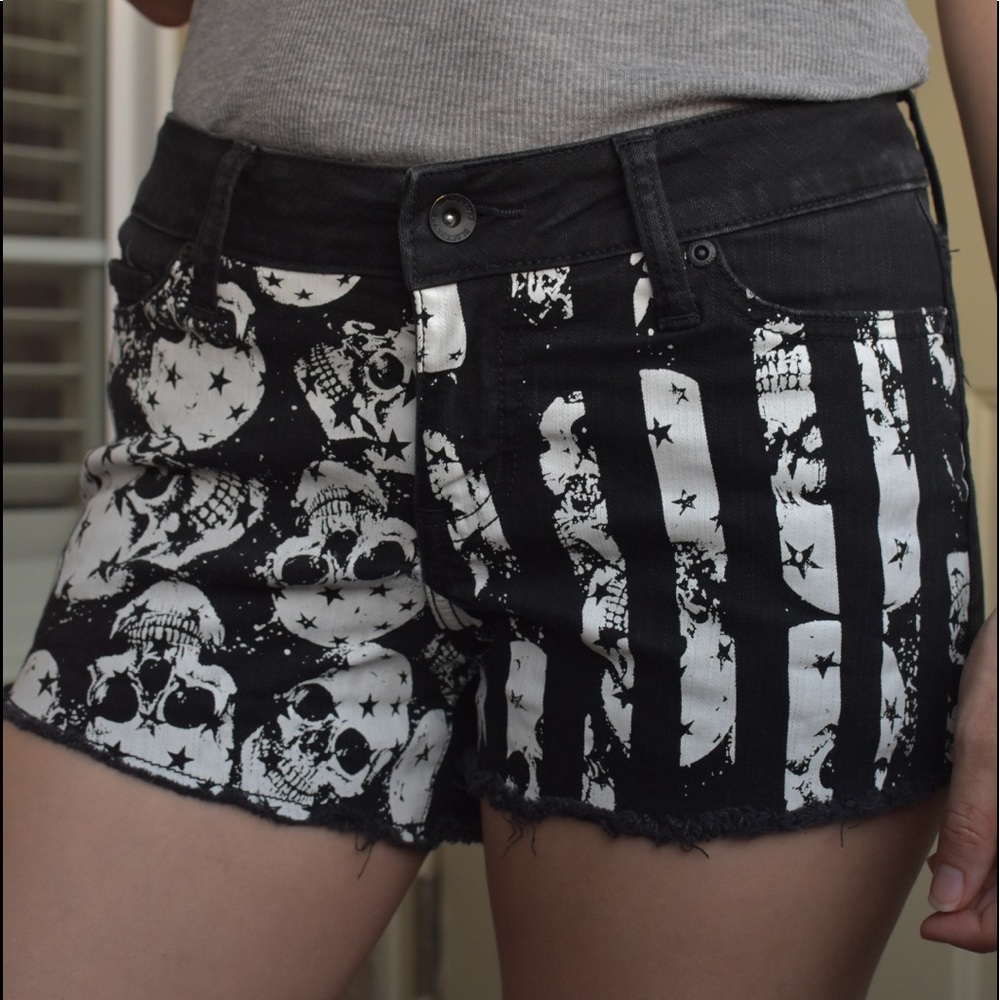 Low rise shorts